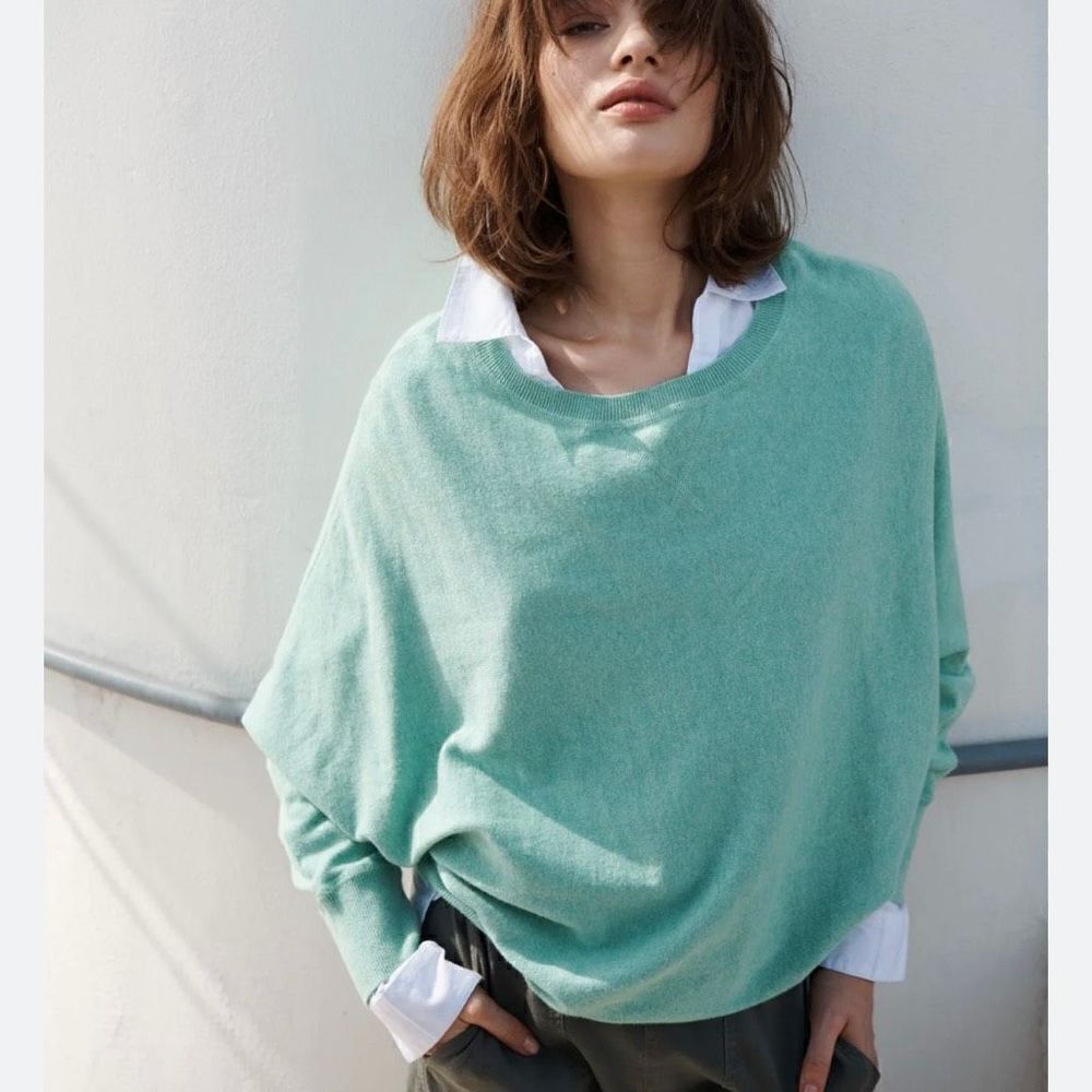 NRBY Womens Small Sleepy Joe Turquoise Pullover Sweater Scoop neck Soft Stretch